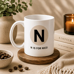Tasse initiale moderne – Design “N est pour [Nom]”