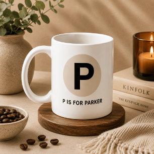Tasse initiale moderne – Design “P est pour [Nom]”