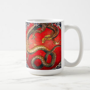 Tasse japonaise de dragon d'or de Hokusai