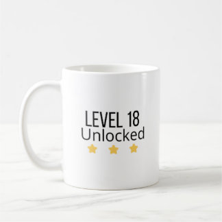 Tasse jaune de fête d'anniversaire Niveau 18 déblo
