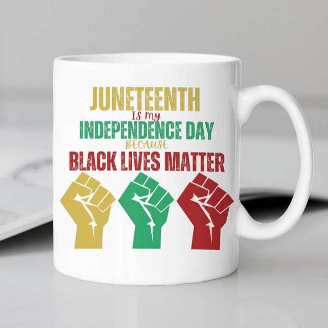 Tasse Juneteenth Poing Panafricain (Créateur téléchargé)