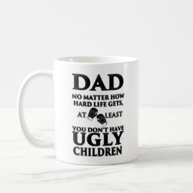 Tasse laide d'enfants pour le papa - fête des (Gauche)