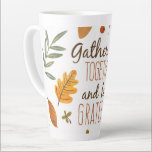 Tasse Latte Action de grâces<br><div class="desc">Thanksgiving Typography with Citrouille Pie and Foliage Si vous aimez boire du café un latte,  pas seulement un peu,  alors cette tasse est pour vous ! Élégant et prêt à personnaliser,  il deviendra facilement un élément essentiel de votre journée.</div>