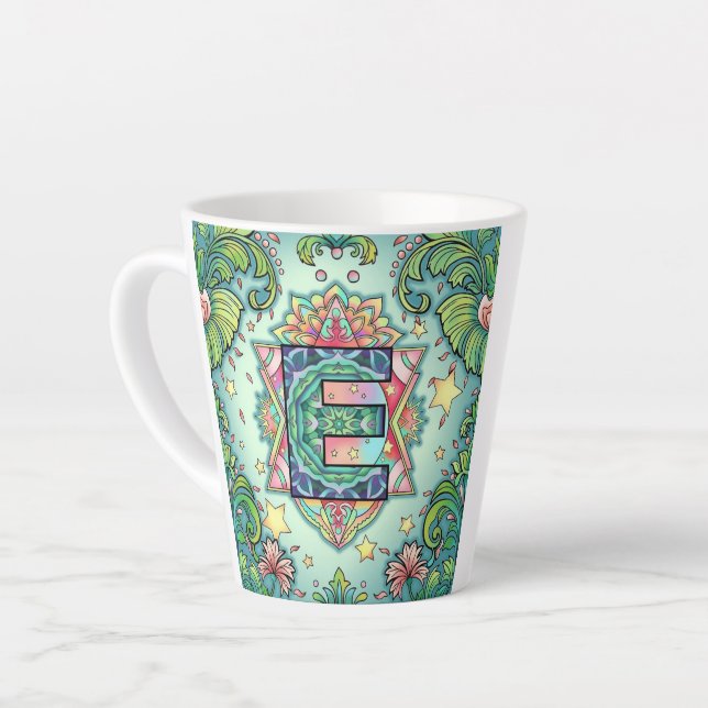 Tasse Latte Alphabet E (Angle gauche)