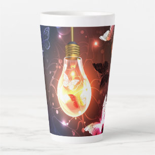 Tasse Latte Ampoule lumineuse avec papillons nocturnes