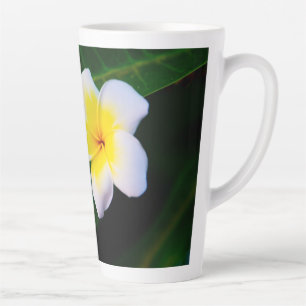 Tasse Latte Art de Frangipanier Tropical Rose