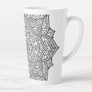 Tasse Latte Art mandala aux lignes noires complexes