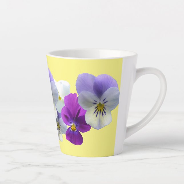 Tasse Latte aux pensées violettes et blanches (Droite)