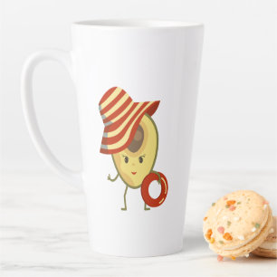 Tasse Latte Avocado beach girl avec casquette de soleil et ann