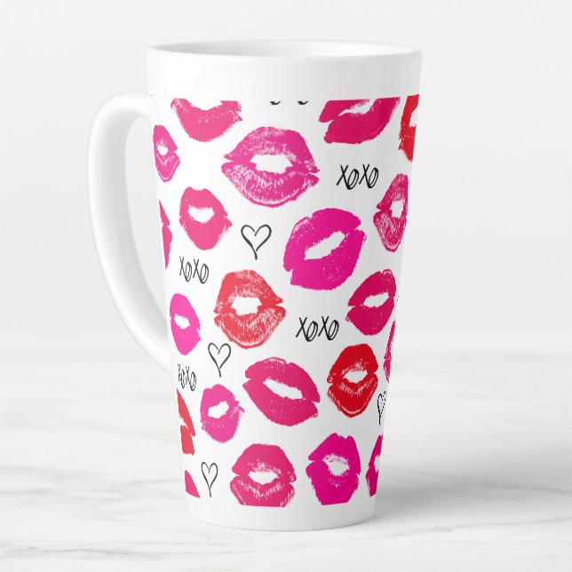 Tasse Latte Baisers XOXO rouge et rose (Angle gauche)