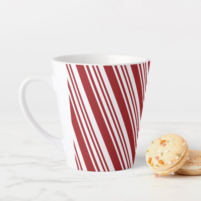 Tasse Latte Bande de menthe rouge (En situation)