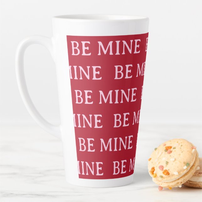 Tasse Latte Be Mine Valentine’s Day Gift – Romantic Love  (En situation)