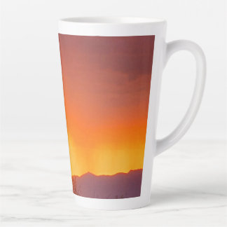 Tasse Latte Beau coucher de soleil du désert