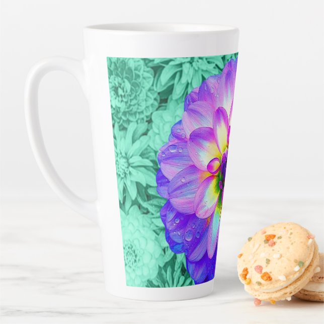 Tasse Latte Belle Coupe en latte de fleur Dahlia couleur mixte (En situation)