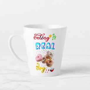 Tasse Latte Boire dans de la vaisselle est une vraie joie