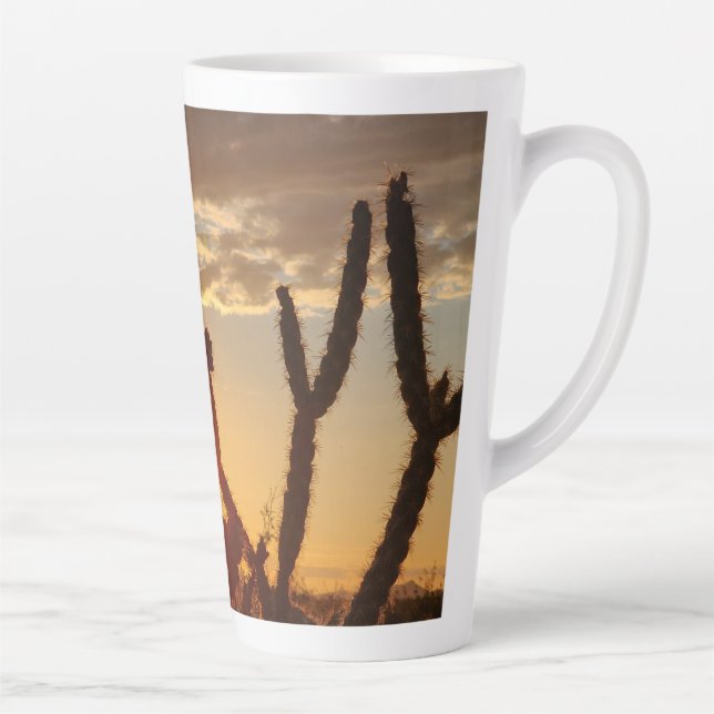 Tasse Latte Cactus Cholla du coucher du soleil dans le désert (Droite)
