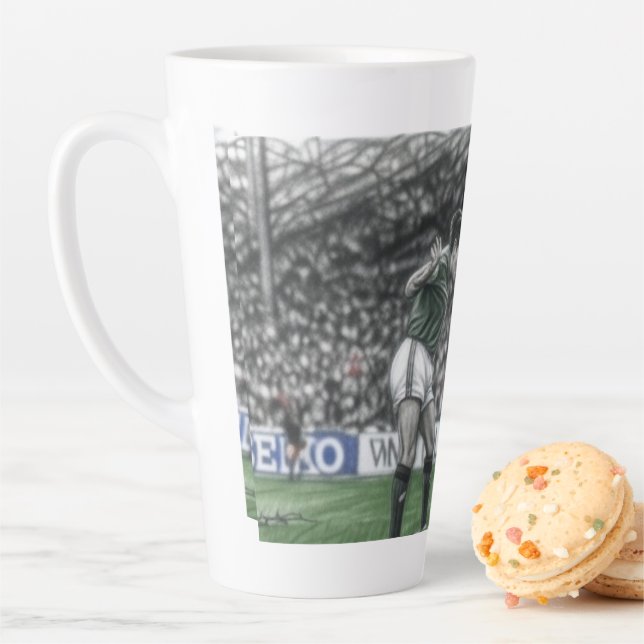 Tasse Latte Célébration du football irlandais (En situation)