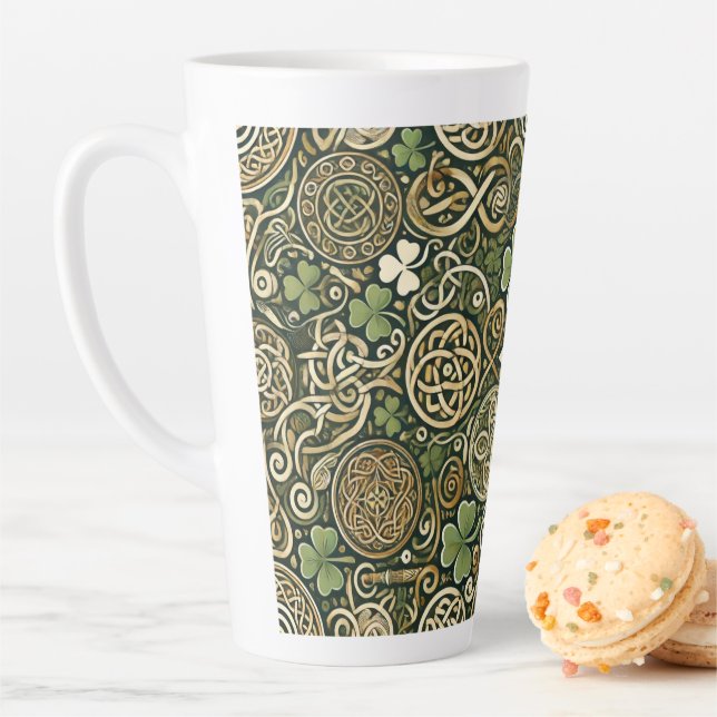 Tasse Latte Celtic Bloom (En situation)