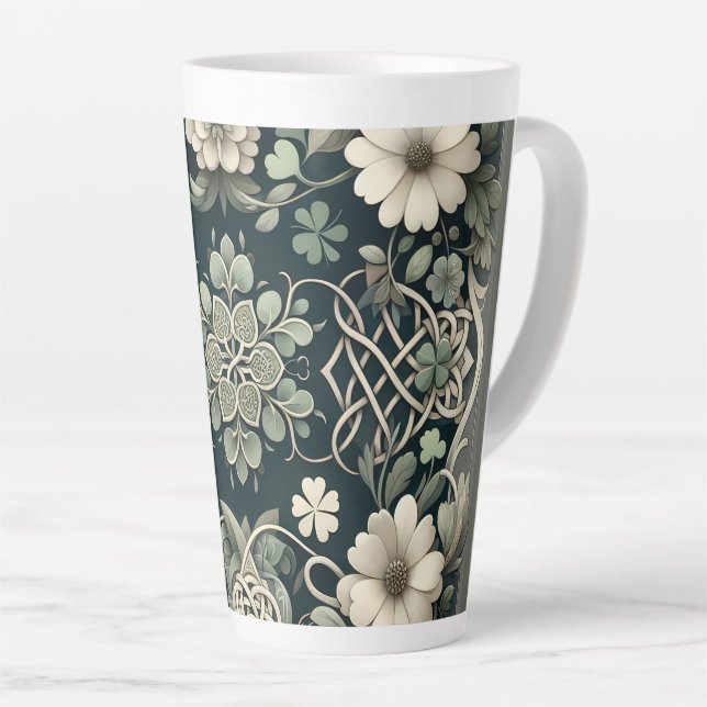 Tasse Latte Charme floral du trèfle celtique (Angle droit)
