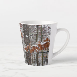 Tasse Latte Chênes couverts de neige hiver Photographie de la 