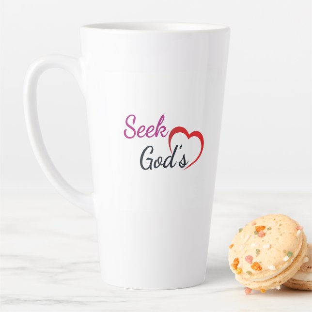 Tasse Latte Cherchez le cœur de Dieu  (En situation)