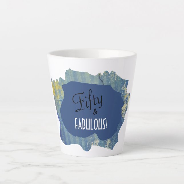 Tasse Latte Chic Script Denim Scrap Cinquante & FABULOUS! Anni (Devant)