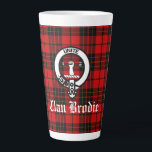 Tasse Latte Clan Brodie Crest Badge et Tartan<br><div class="desc">Ecosse Clan Brodie insigne crête et texte sur l'arrière - plan tartan</div>