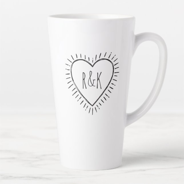 Tasse Latte Coeur de la journée Monogramme Valentines (Droite)