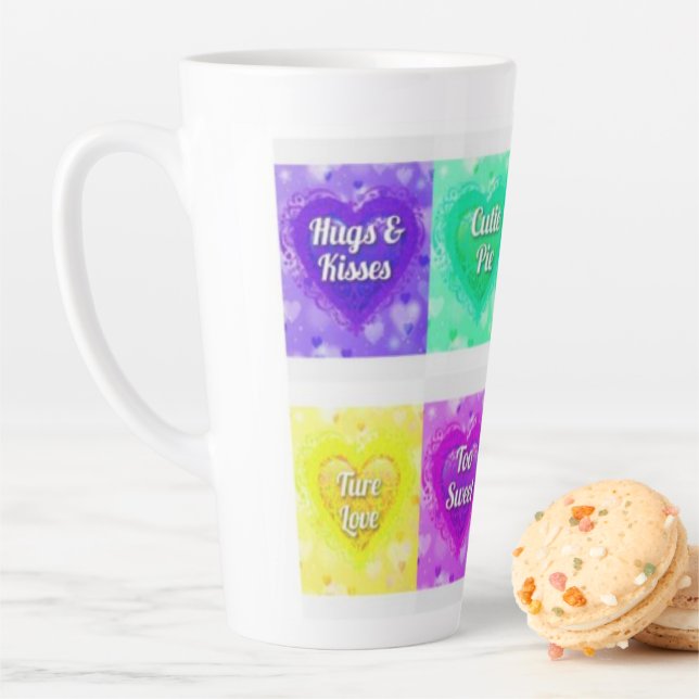 Tasse Latte coeurs de bonbons (En situation)