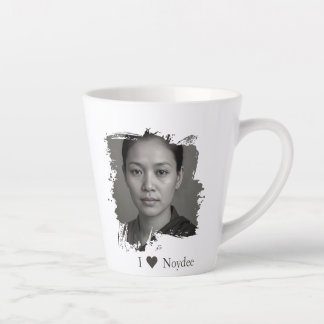 Tasse Latte Conception de coup de pinceau pour votre image et