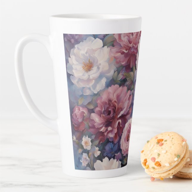 Tasse Latte Conception fleur sauvage (En situation)