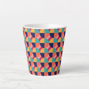TASSE LATTE CONCEPTION GÉOMÉTRIQUE.