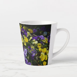 Tasse Latte Coteau de panneaux violets et jaunes
