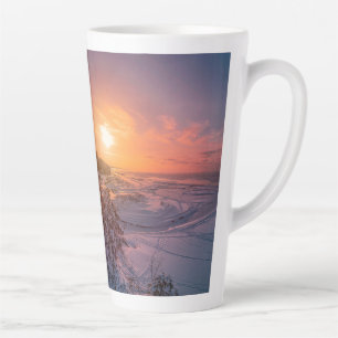 Tasse Latte Coucher de soleil sur la côte de la mer des neiges
