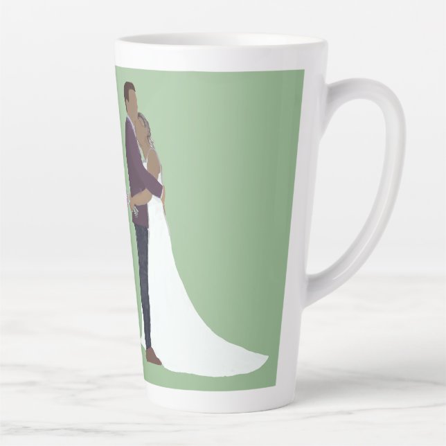 Tasse Latte Couple de mariés, teints de peau moyens (Droite)