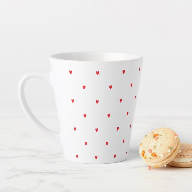 Tasse Latte Cute Red Doodle Hearts White Classy Elegant 2021 (En situation)
