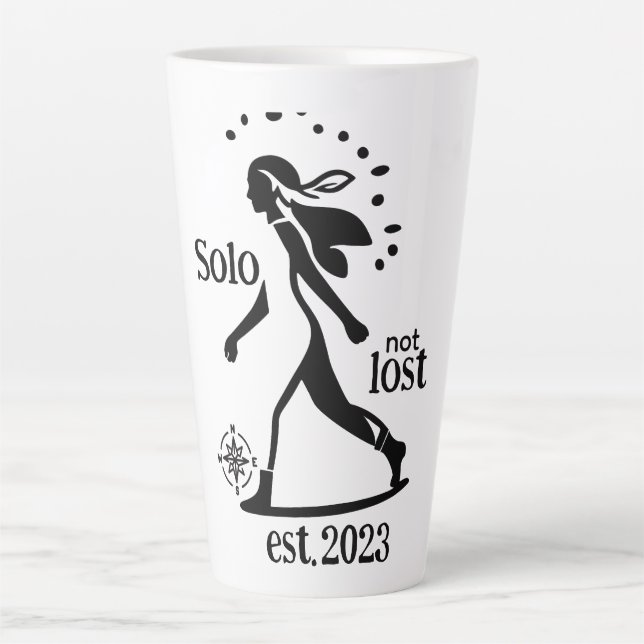 Tasse Latte Déclaration de voyageur solo confiant  (Devant)