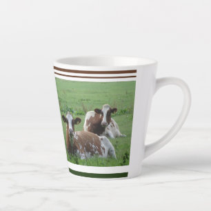 Tasse Latte Deux Jolies vaches Brown blanches Concevoir une bo