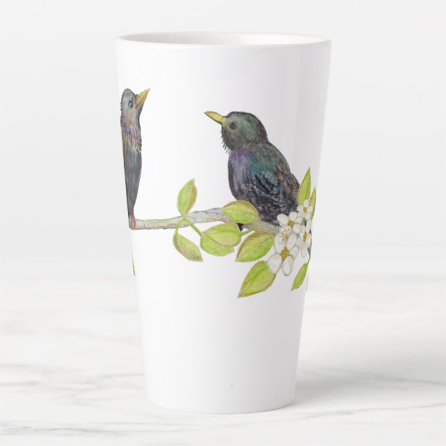 Tasse Latte Deux Starlings dans une succursale florissante au  (Devant)