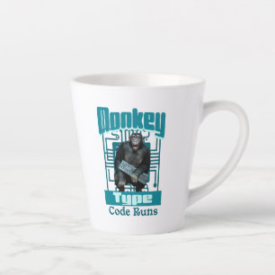 Tasse Latte Développeur Full-Stack de type singe, code s'exécu