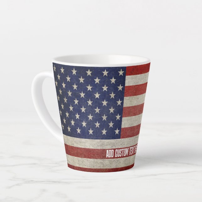 Tasse Latte Drapeau américain patiné et en détresse (Angle gauche)