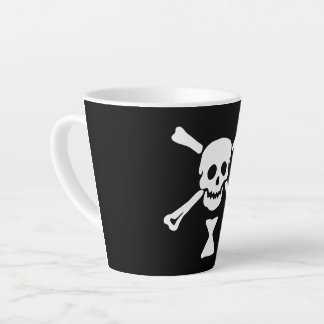 Tasse Latte Drapeau de pirate d'Emanuel Wynne Jolly Roger