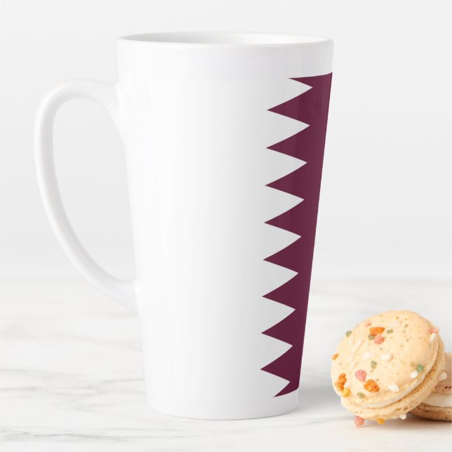 Tasse Latte Drapeau du Qatar (En situation)