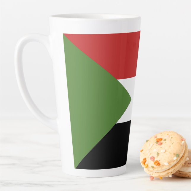 Tasse Latte drapeau du Soudan (En situation)