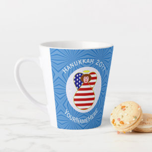 Tasse Latte Drapeau personnalisé de l'ange de Hanukkah USA 