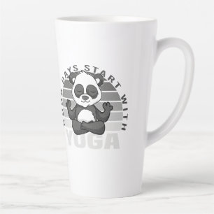 Tasse Latte Drôle panda mignon faisant yoga. drôles de yoga po