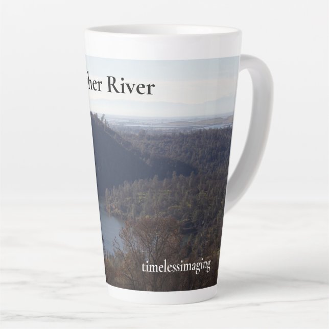 Tasse Latte Feather River sur une tasse, boisson chaude, usten (Angle droit)