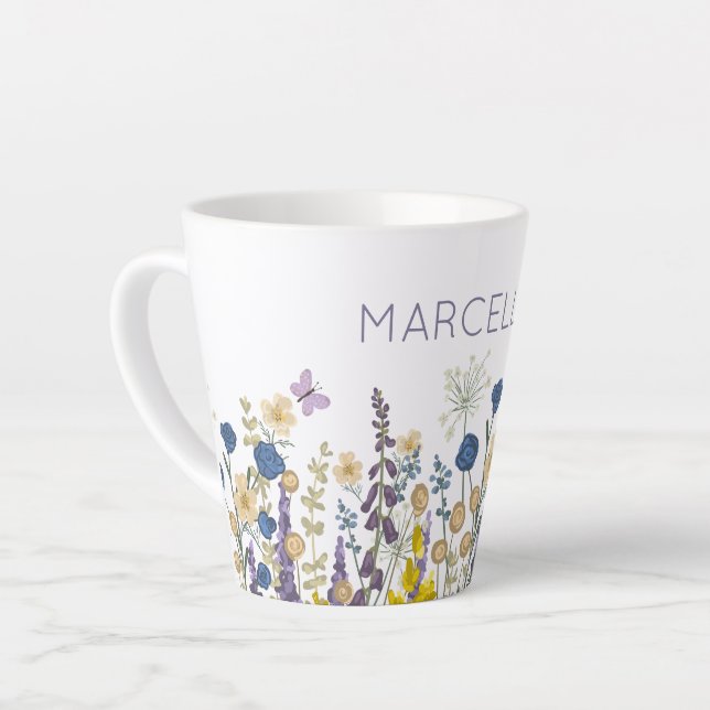 Tasse Latte Fleurs colorées et papillons Nom personnalisé (Angle gauche)