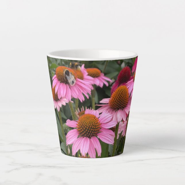 Tasse Latte Fleurs d'Echinacea rose et abeilles magnifiques (Devant)
