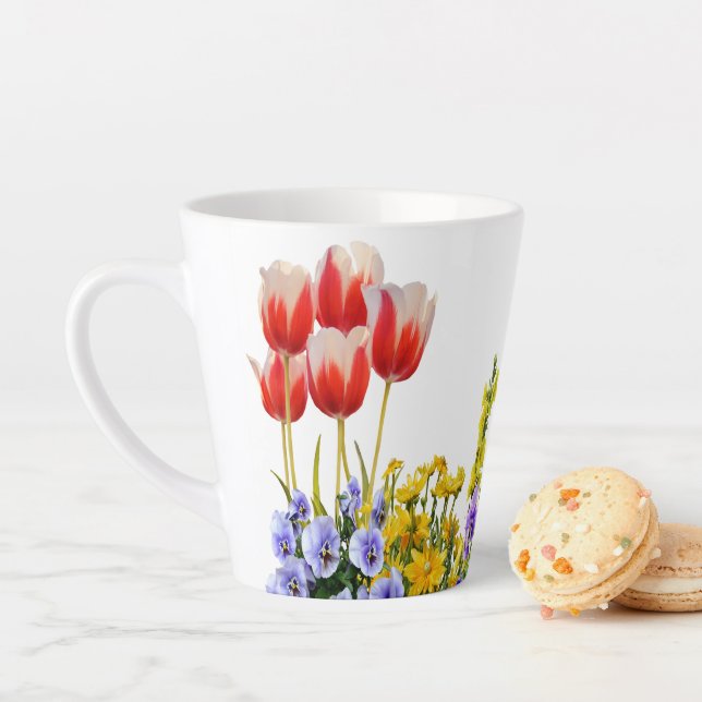 Tasse Latte Fleurs d'été (En situation)